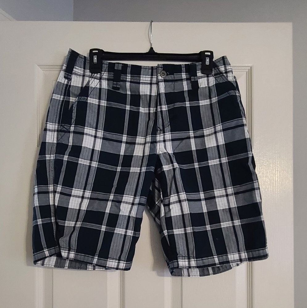 Vintage Express Men's Black and White Plaid Shorts 30